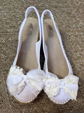 Cliffs White Mountain Women’s White Lace Bow Espadrille Flats size 9